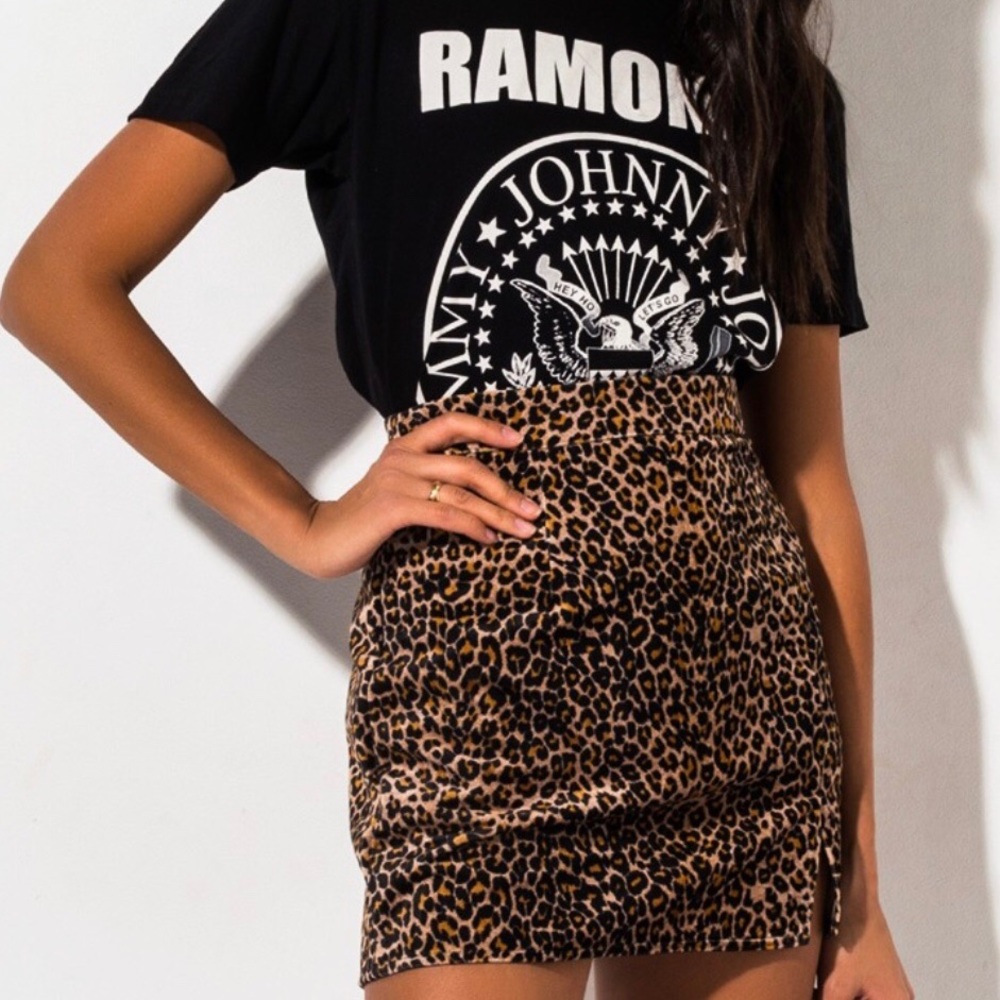 Leopard skirt